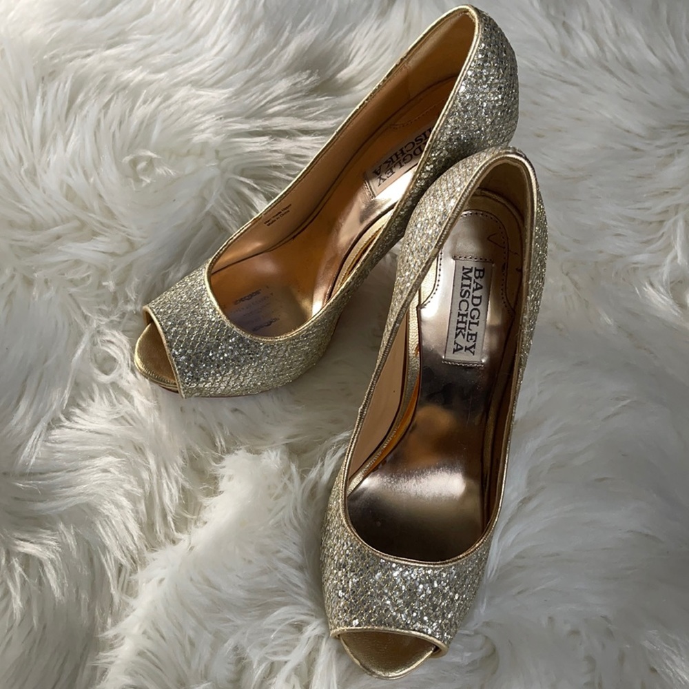Badgley Mischka 6.5 gold sparkle heels